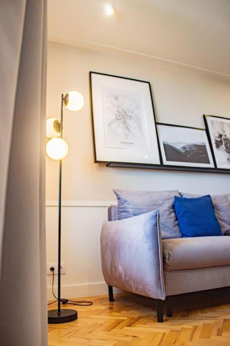 Central Apartment With Balcony And Views, Old Town, Metro Varsovie Extérieur photo