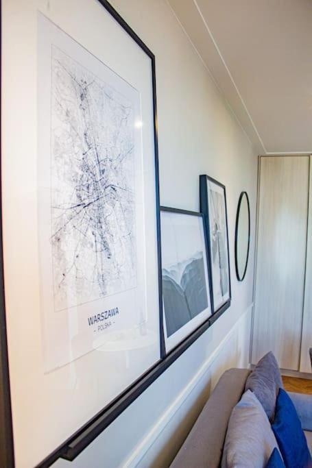 Central Apartment With Balcony And Views, Old Town, Metro Varsovie Extérieur photo
